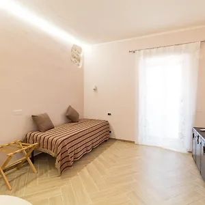 la-casa-nel-cortile-cefalu.sicilyhotelsitaly.net/