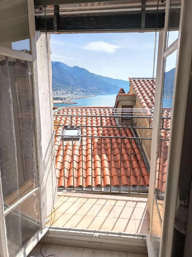 Appartamento Rue Longue Vista Mare Mentone Francia